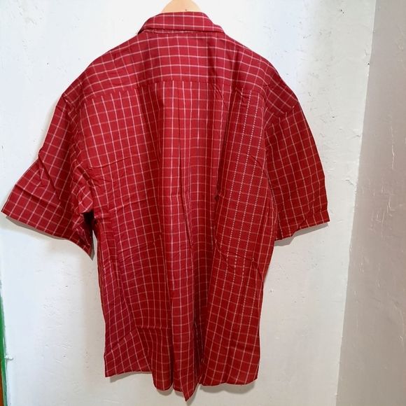 Arrow|  Red Checkered Men's button up collared short sleeved Shirt - Picture 5 of 8